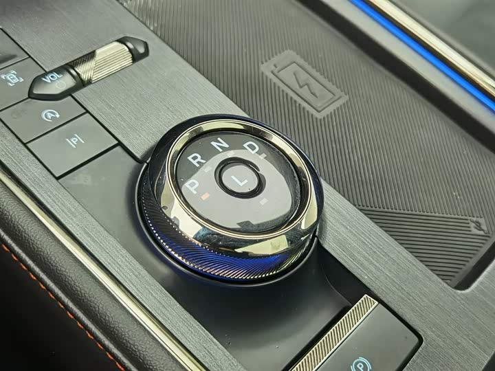 Фото 13 - Ford Mondeo