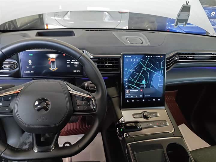 Фото 10 - Nio EC6