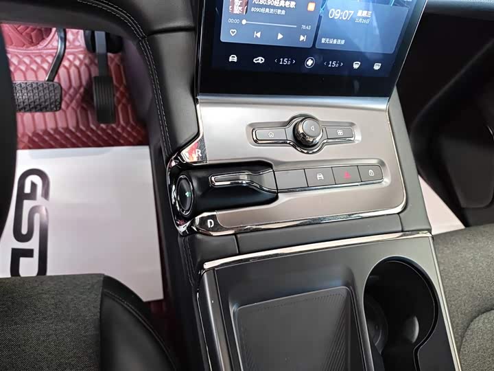 Фото 14 - Nio EC6