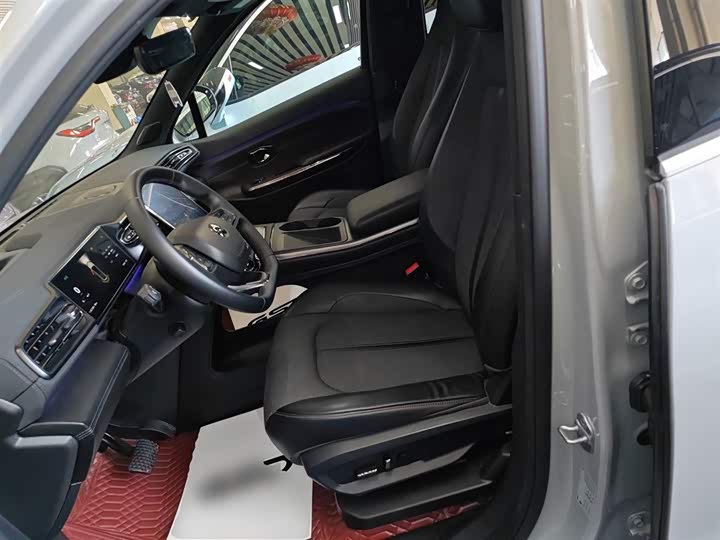 Фото 15 - Nio EC6