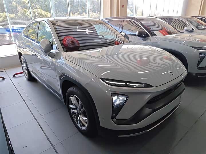 Фото 4 - Nio EC6