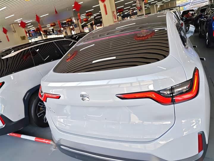 Фото 6 - Nio EC6