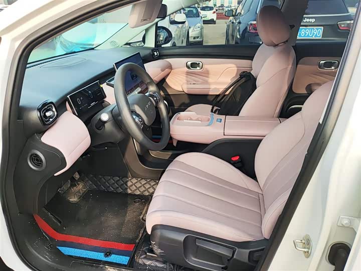 Фото 7 - GAC Aion UT