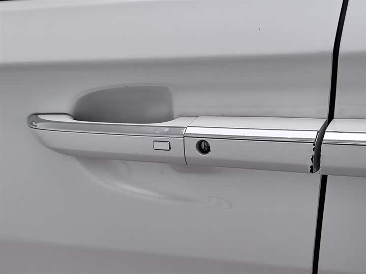 Фото 18 - Buick GL8 ES