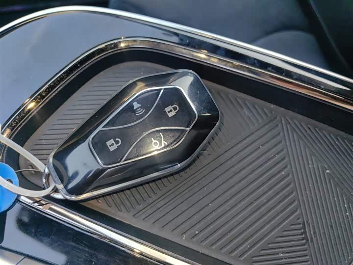 Фото 9 - BAIC Arcfox Alpha S