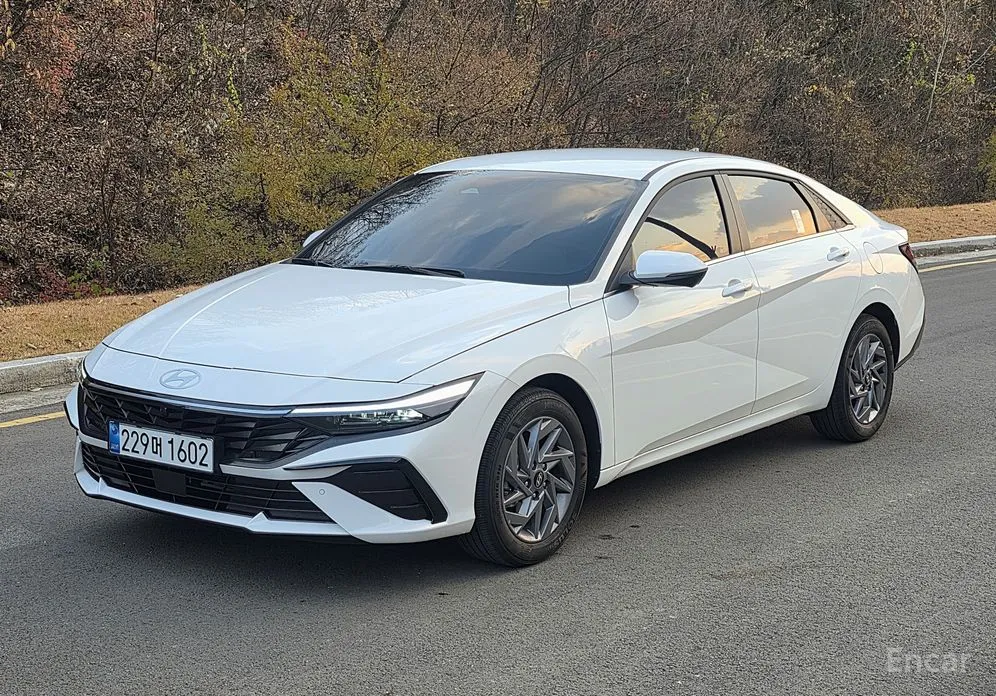 Фото 3 - Hyundai Avante