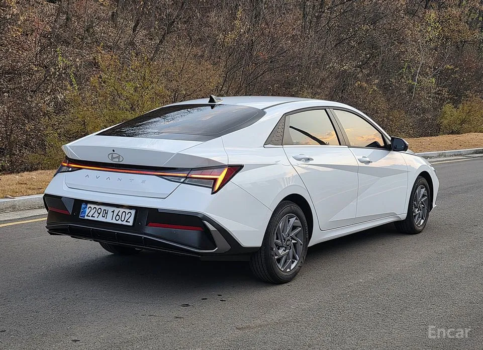 Фото 6 - Hyundai Avante