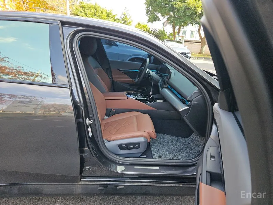 Фото 10 - BMW 5 Series