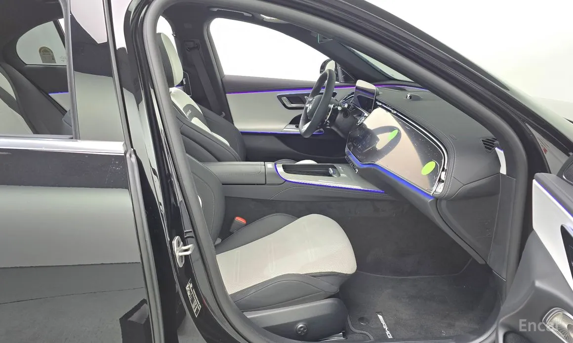 Фото 11 - Mercedes-Benz E-Class