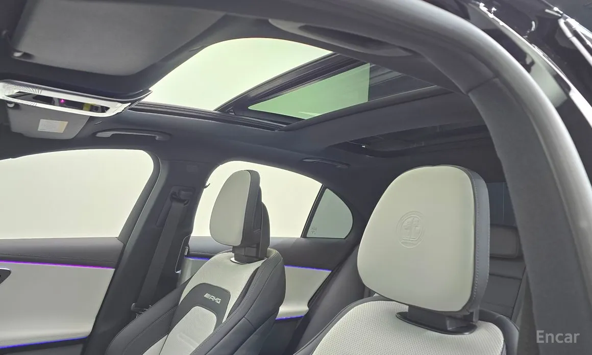 Фото 19 - Mercedes-Benz E-Class