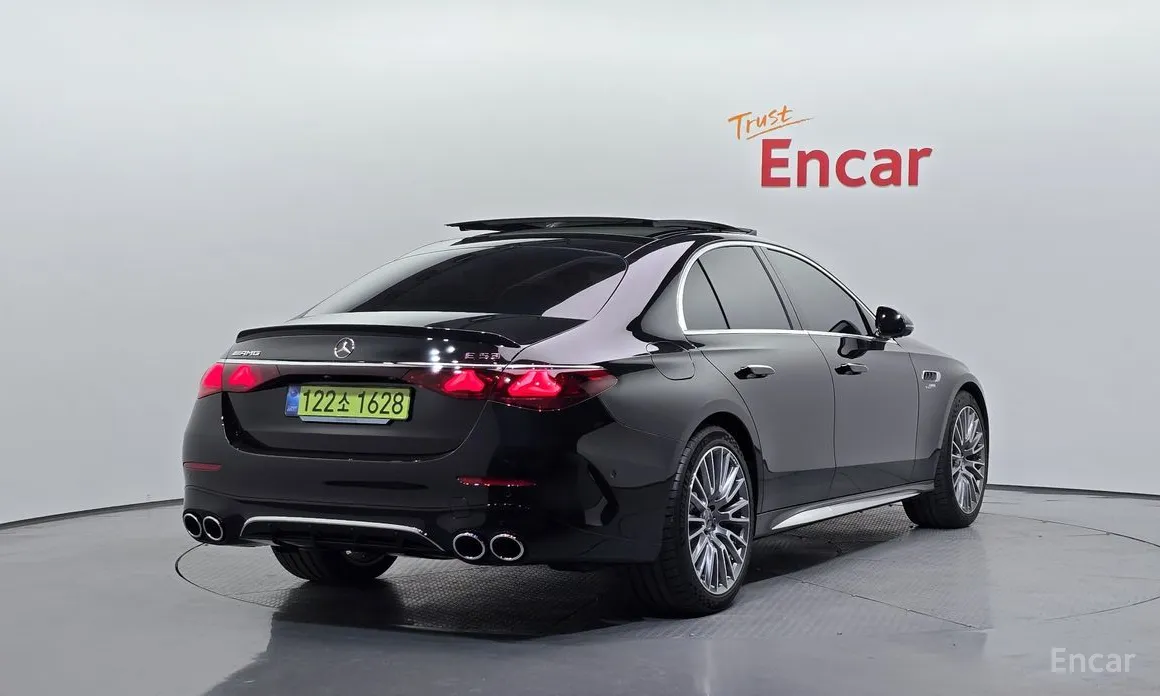 Фото 2 - Mercedes-Benz E-Class