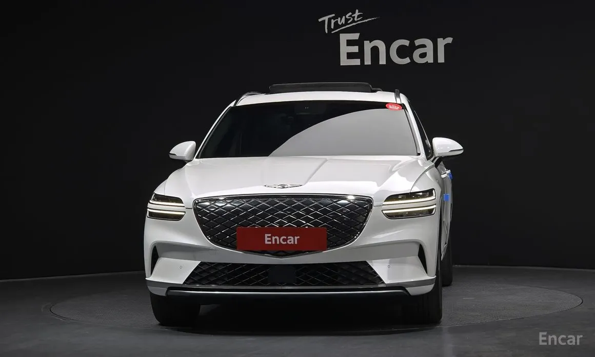 Фото 3 - Genesis GV70