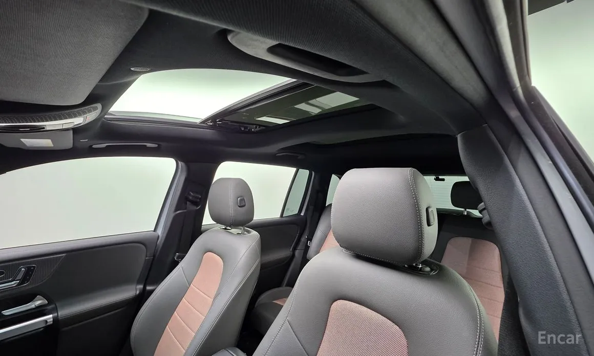 Фото 11 - Mercedes-Benz EQB