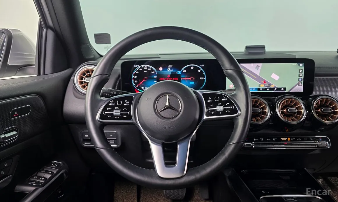 Фото 14 - Mercedes-Benz EQB