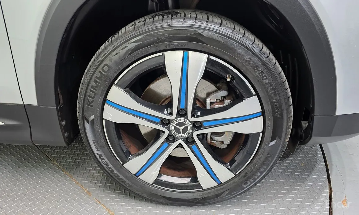 Фото 5 - Mercedes-Benz EQB