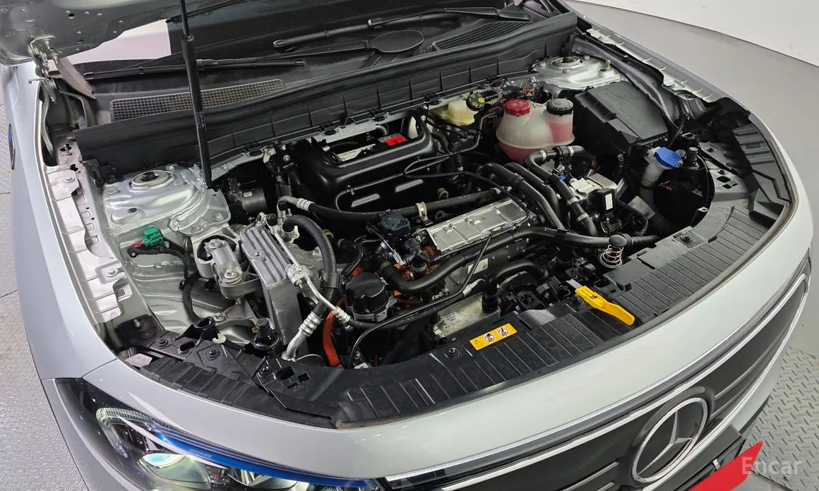 Фото 6 - Mercedes-Benz EQB