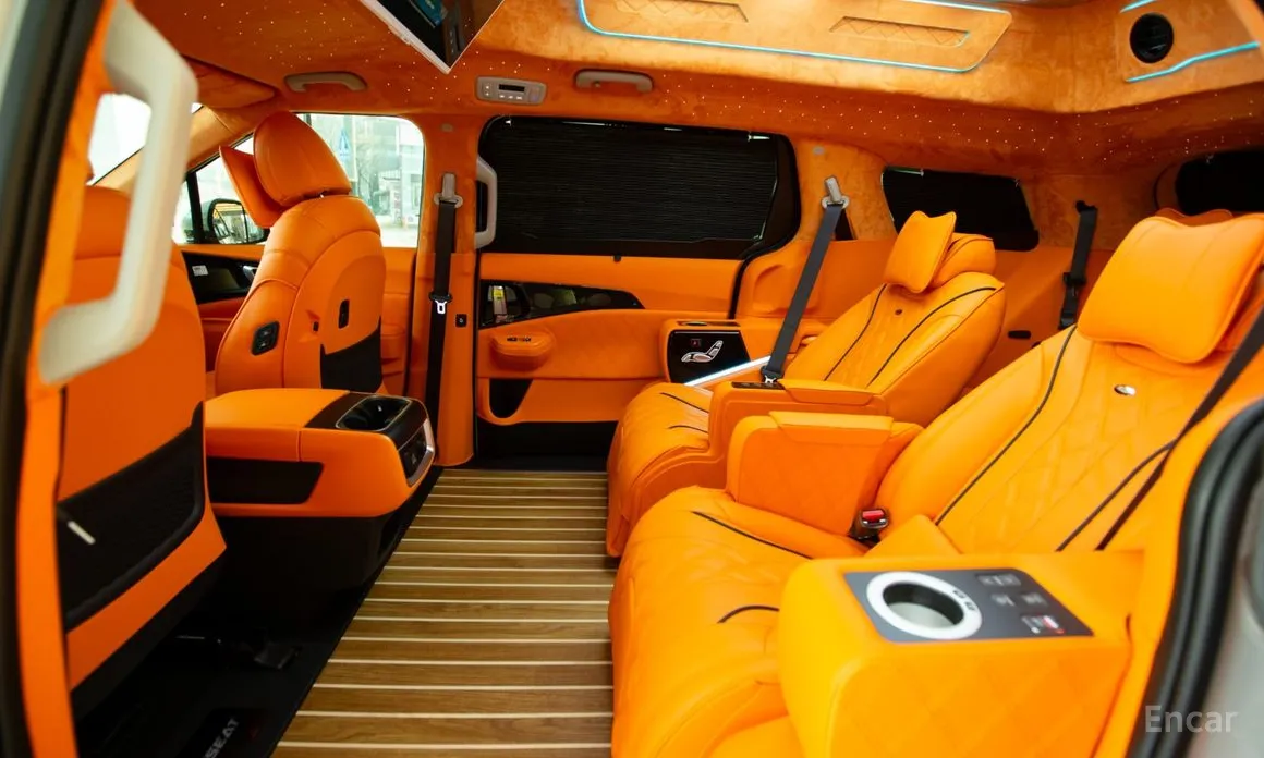 Фото 12 - Kia Carnival