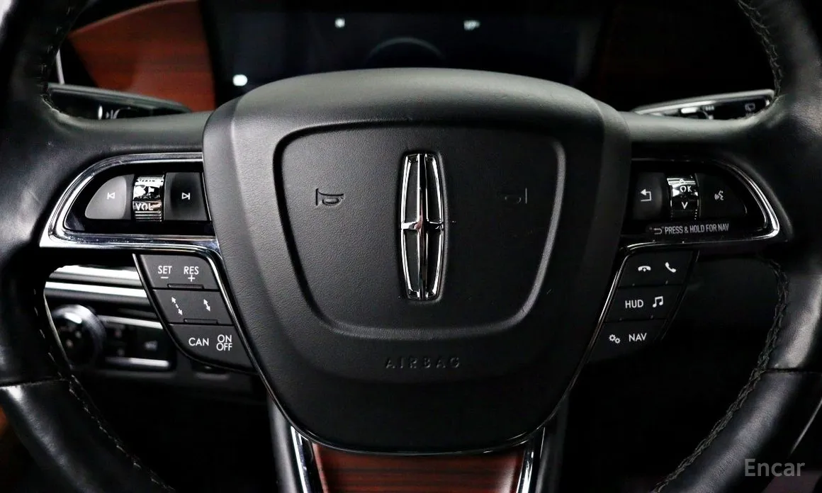 Фото 11 - Lincoln Navigator