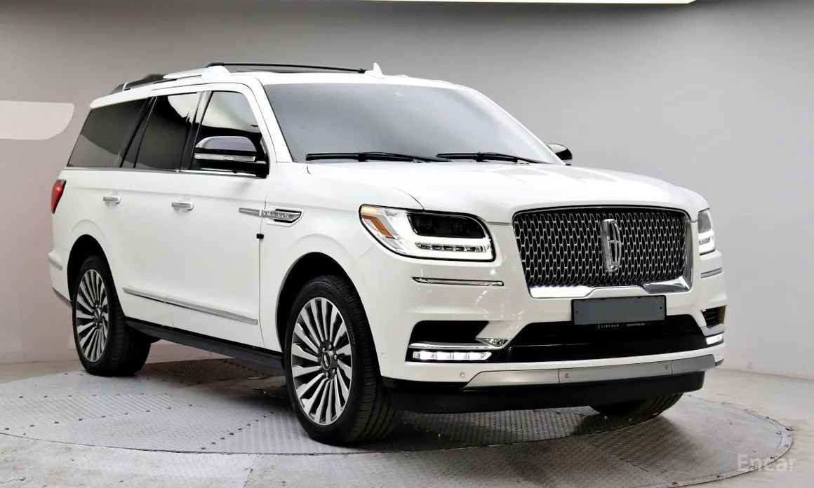 Фото 3 - Lincoln Navigator