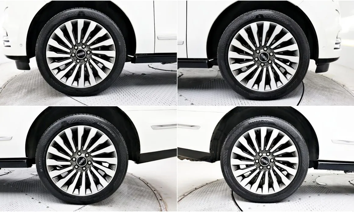 Фото 5 - Lincoln Navigator