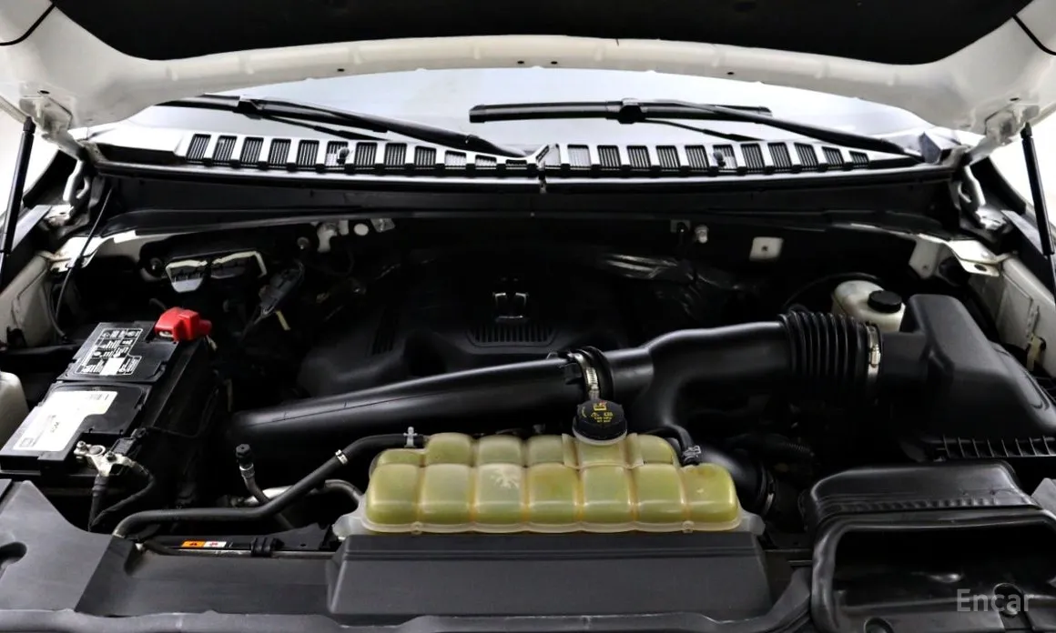 Фото 6 - Lincoln Navigator