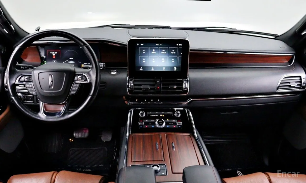 Фото 7 - Lincoln Navigator