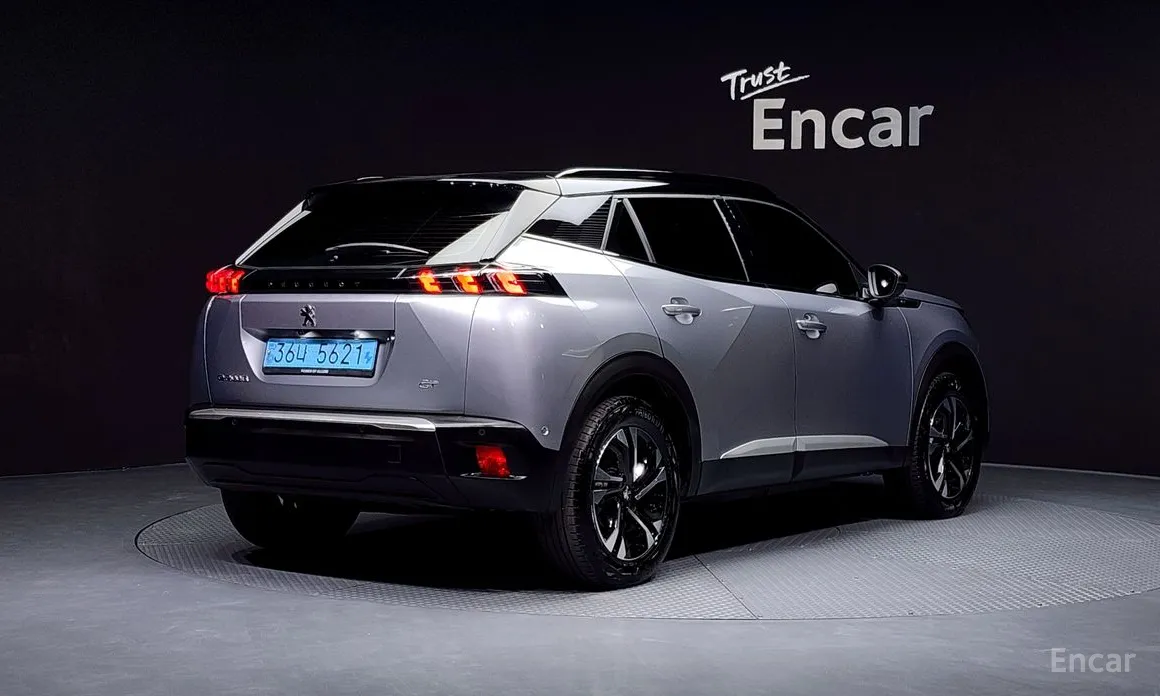 Фото 2 - Peugeot 2008