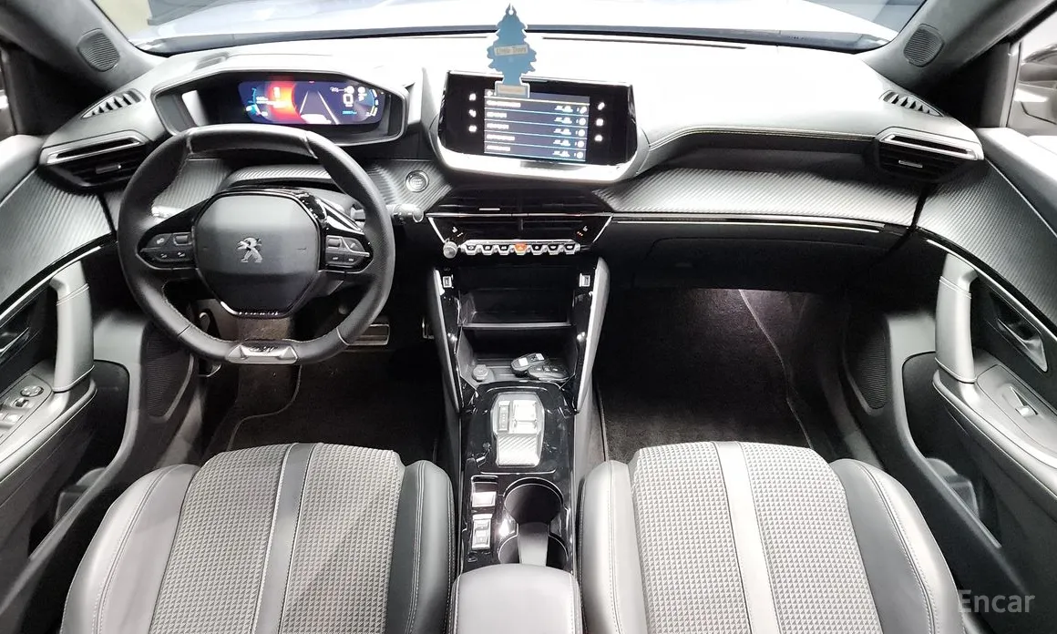 Фото 7 - Peugeot 2008