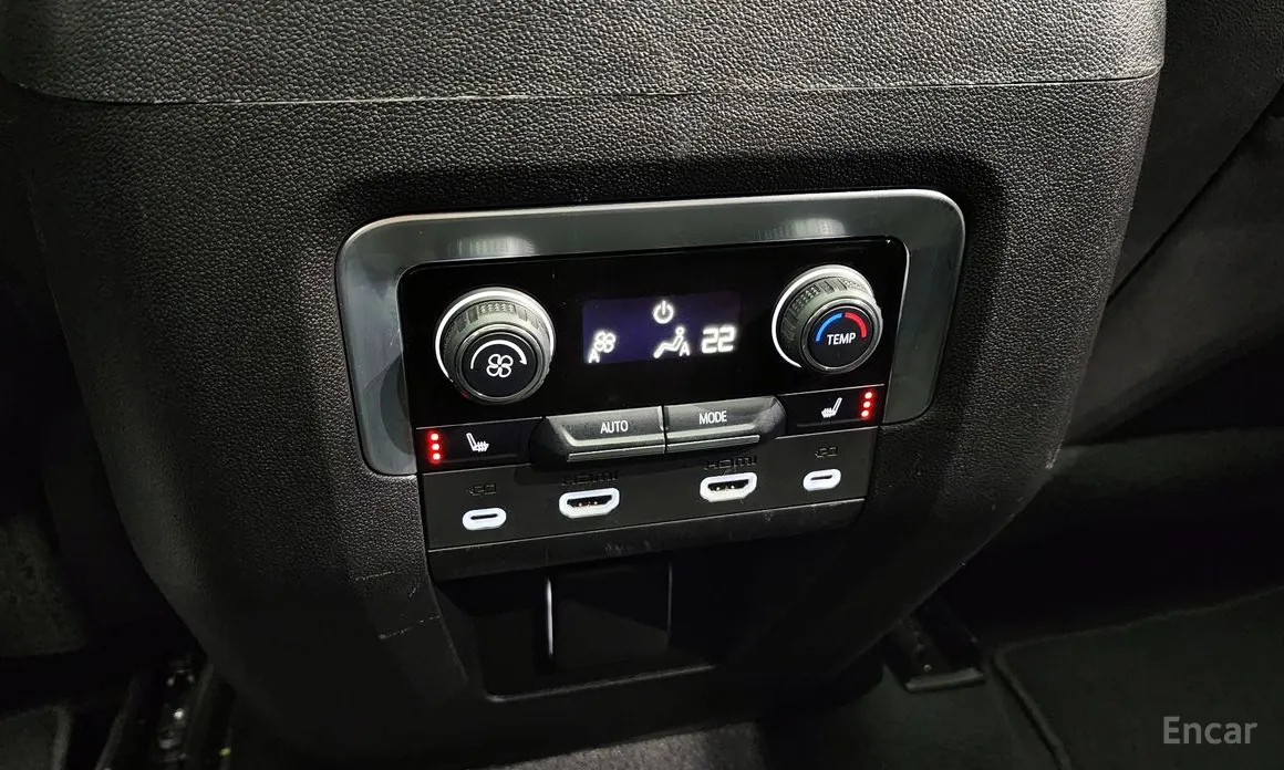 Фото 18 - Chevrolet Tahoe