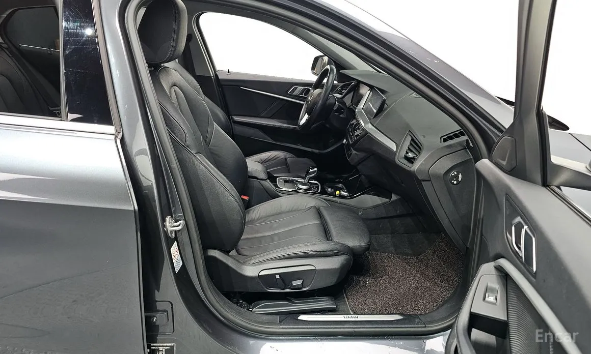 Фото 11 - BMW 1 Series