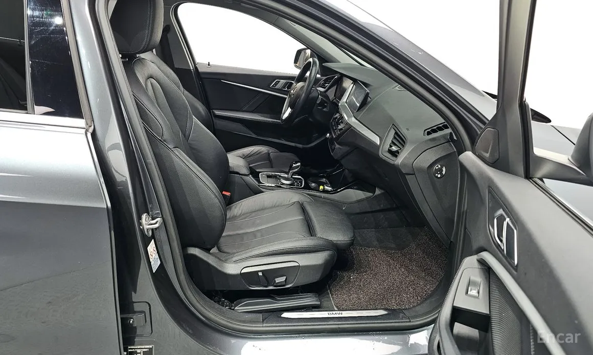 Фото 12 - BMW 1 Series