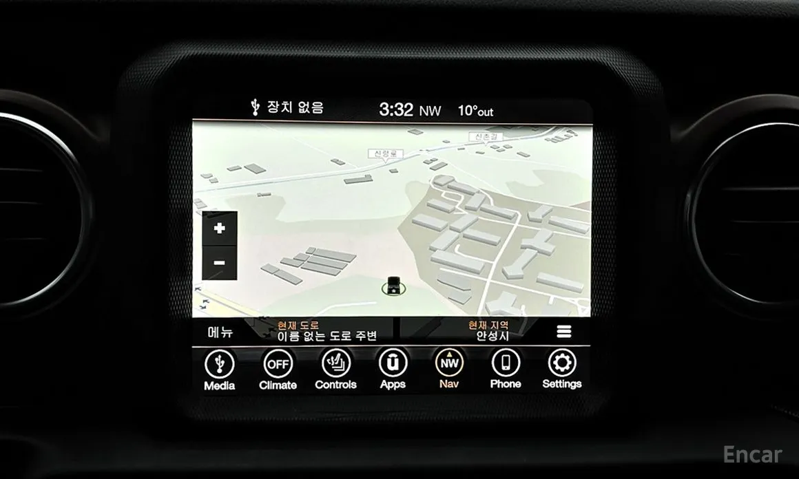 Фото 11 - Jeep Wrangler