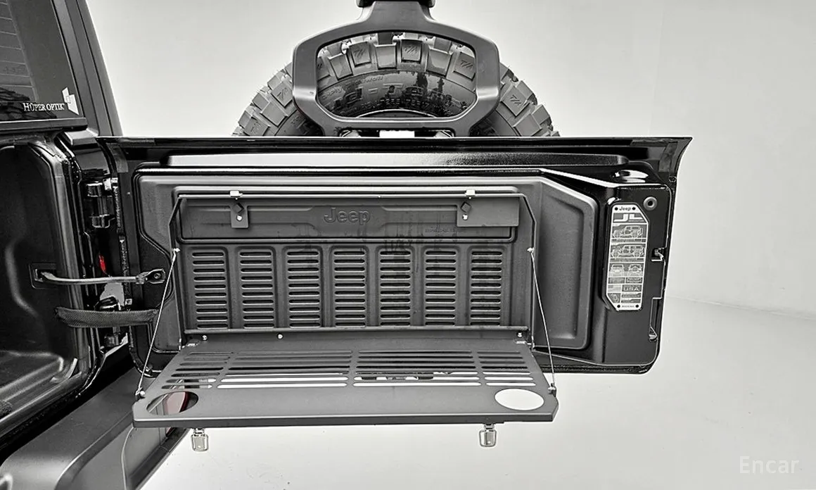 Фото 18 - Jeep Wrangler