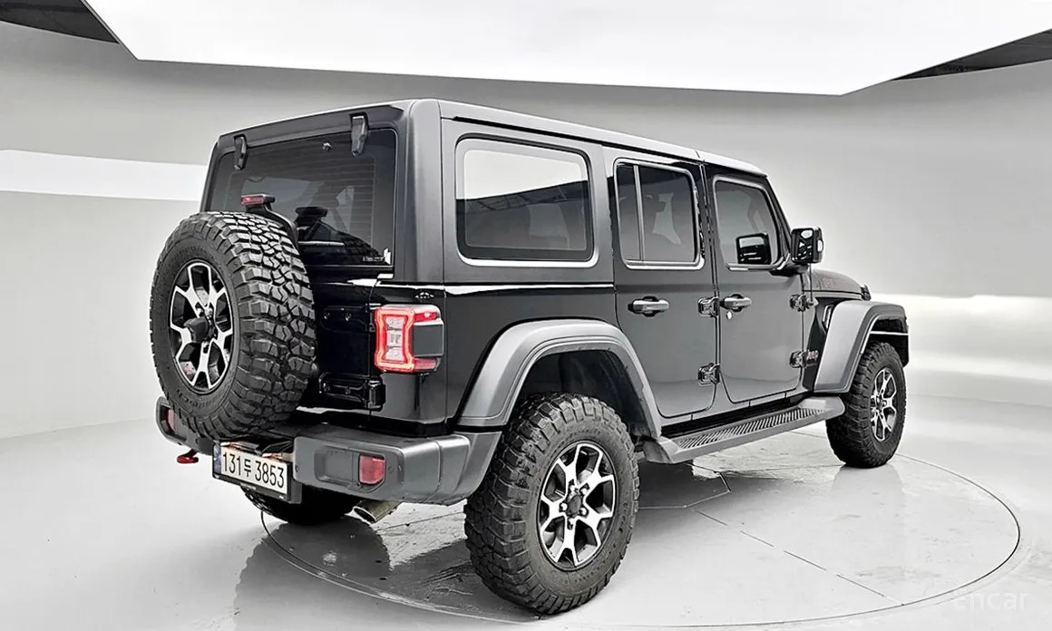 Фото 2 - Jeep Wrangler