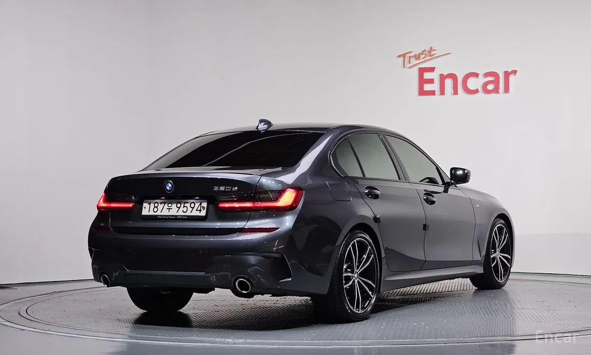 Фото 2 - BMW 3 Series