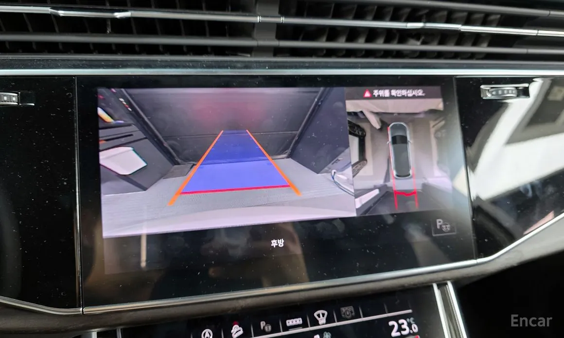 Фото 15 - Audi Q7