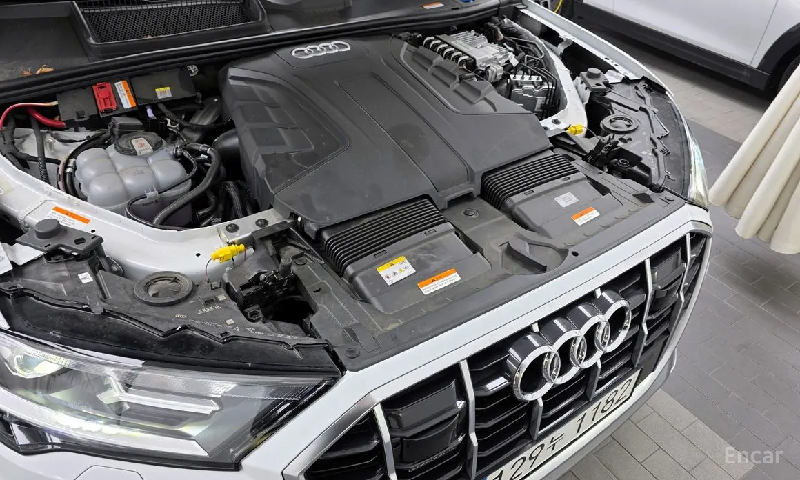 Фото 6 - Audi Q7