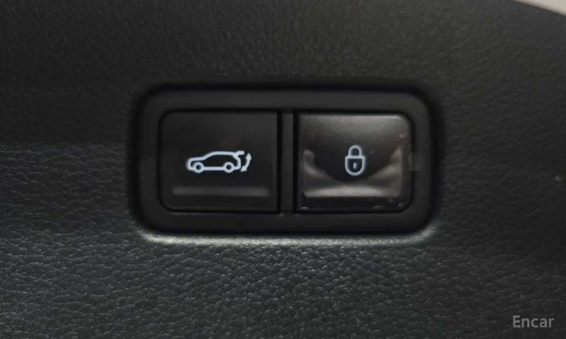 Фото 20 - Genesis G70