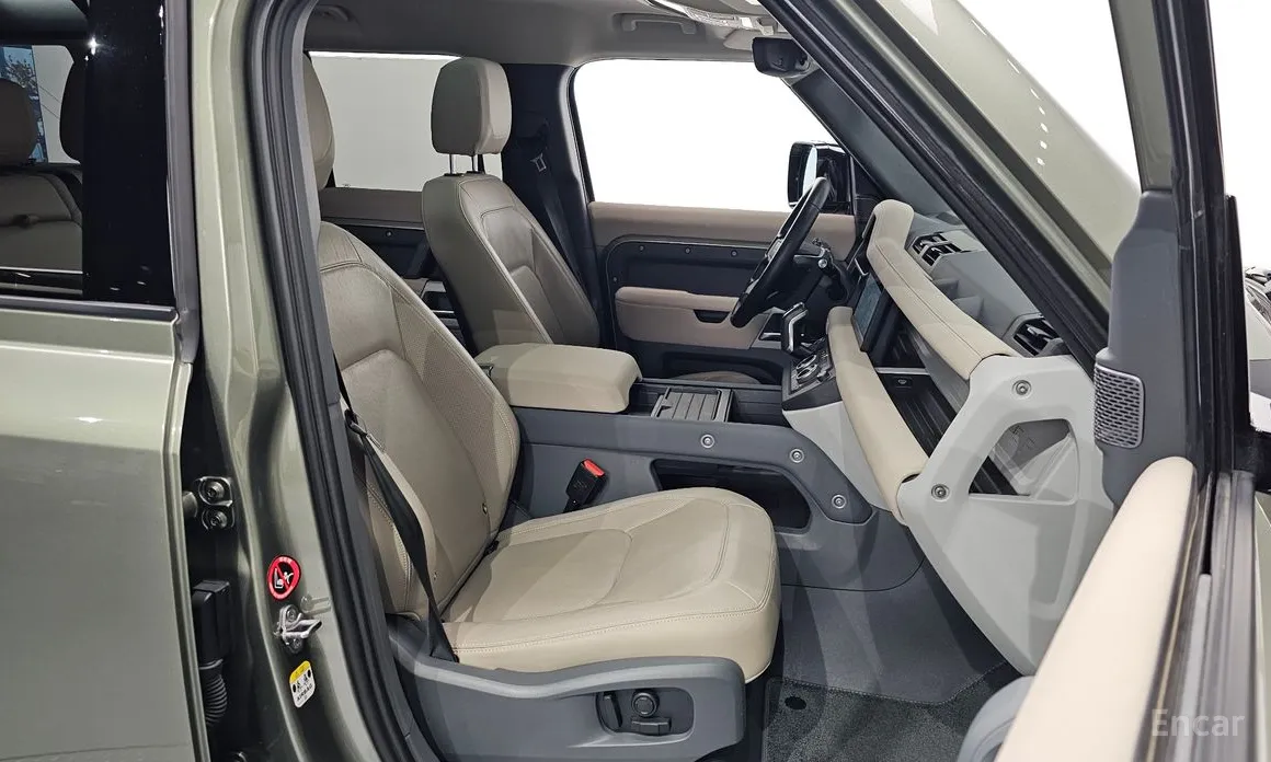 Фото 12 - Land Rover Defender