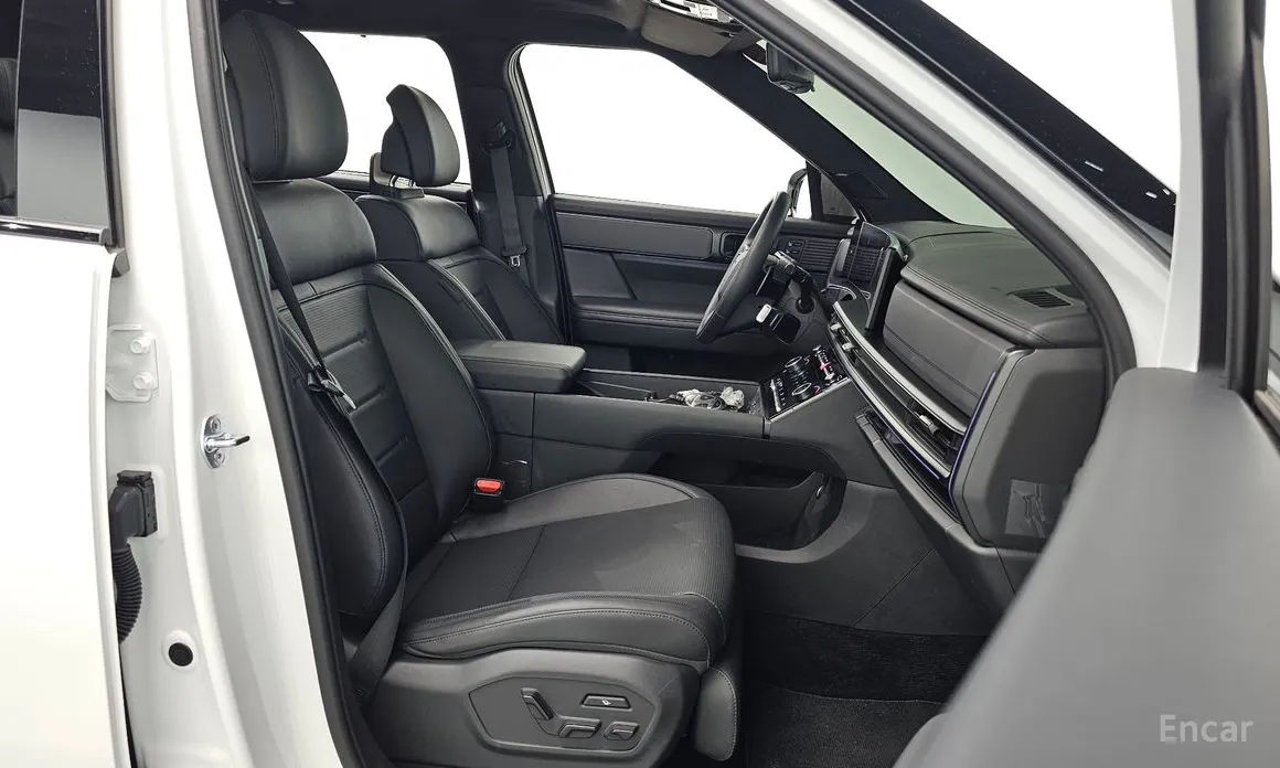 Фото 10 - Hyundai Santa Fe