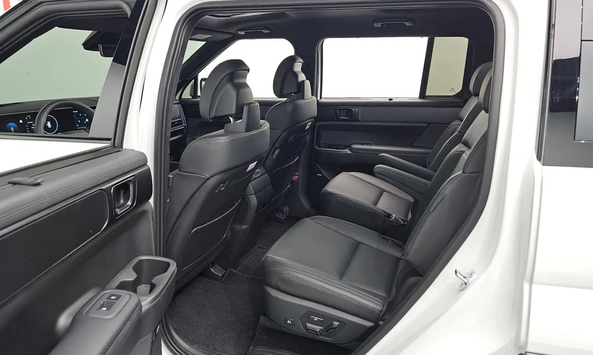 Фото 12 - Hyundai Santa Fe