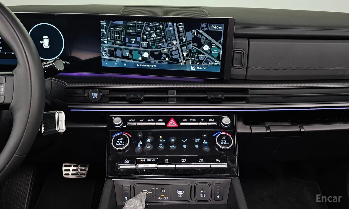 Фото 14 - Hyundai Santa Fe