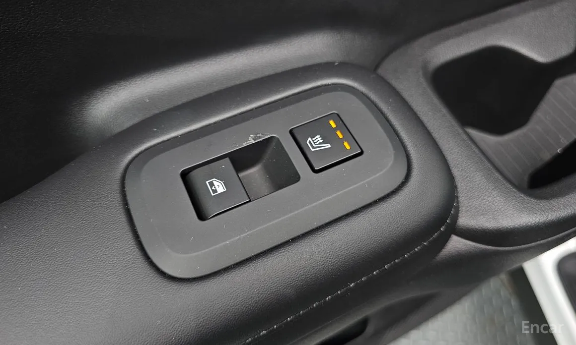 Фото 18 - Hyundai Santa Fe