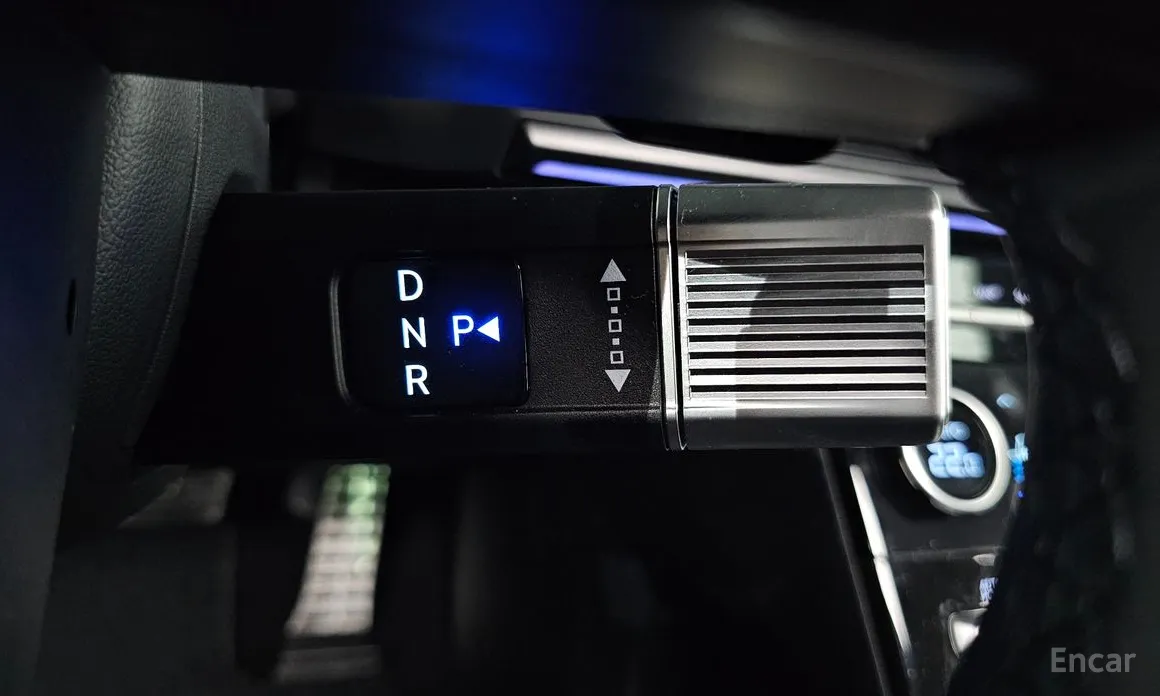 Фото 9 - Hyundai Santa Fe