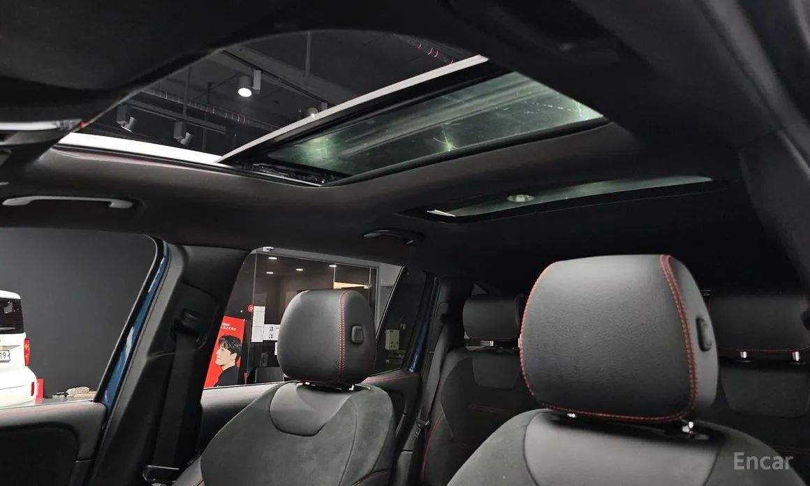 Фото 18 - Mercedes-Benz GLB-Class