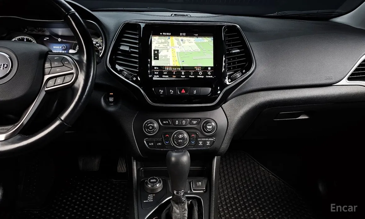 Фото 14 - Jeep Cherokee