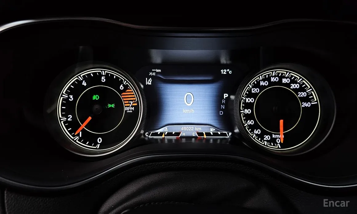 Фото 8 - Jeep Cherokee