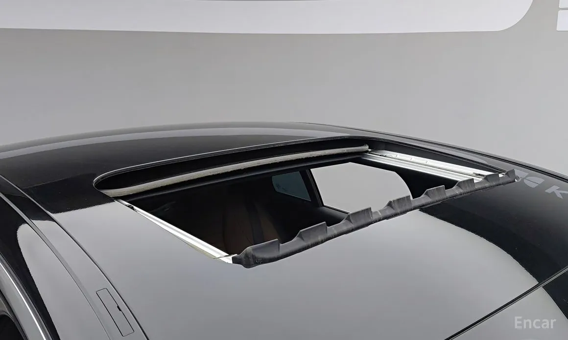 Фото 12 - Mercedes-Benz E-Class