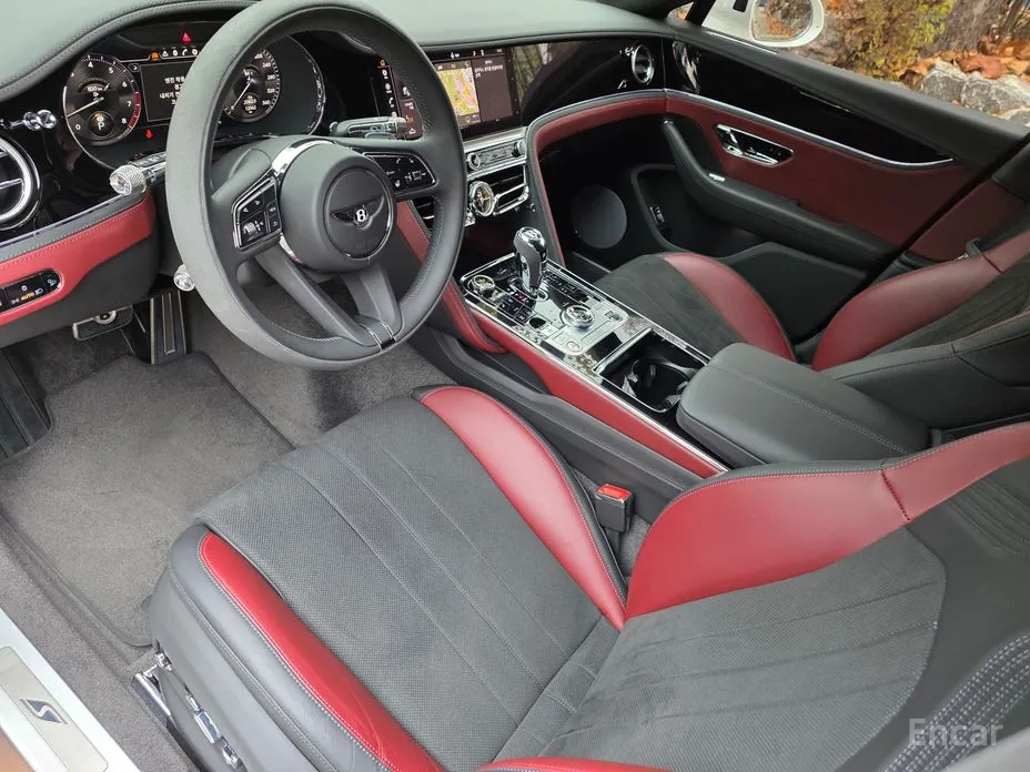 Фото 11 - Bentley Flying Spur