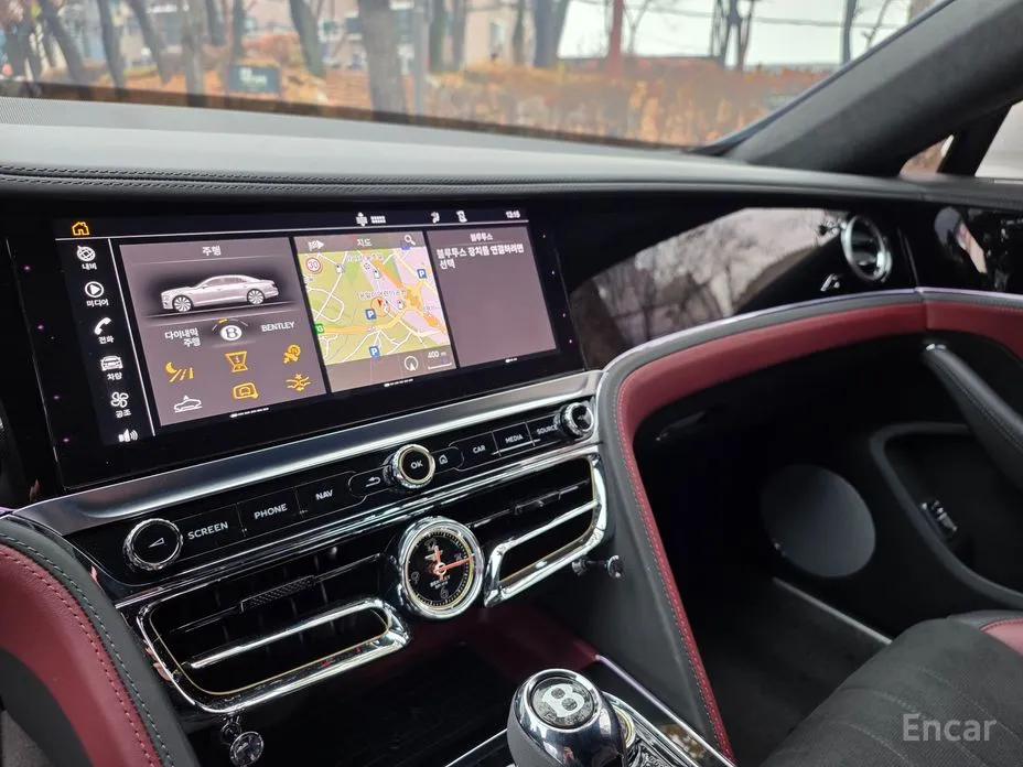 Фото 12 - Bentley Flying Spur